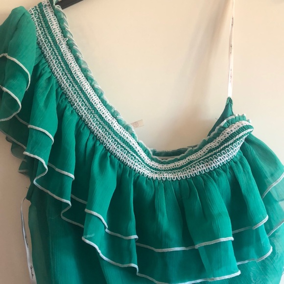 Green top - Picture 2 of 3